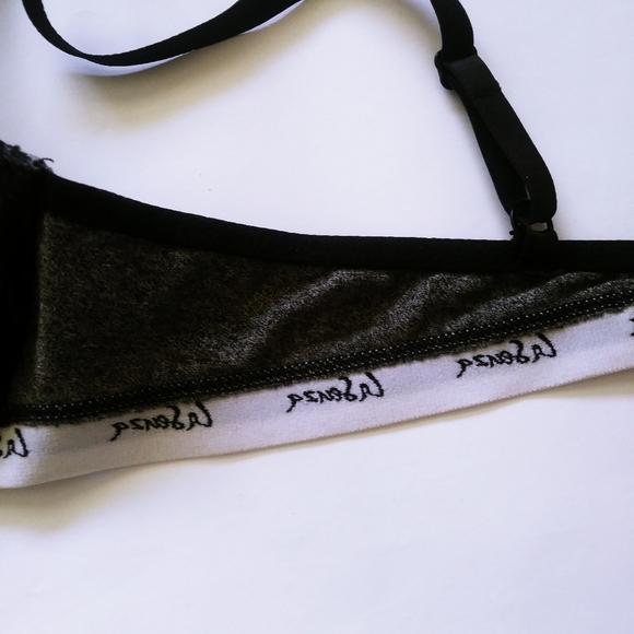 La Senza Gray, Black and White Bra 34A - Picture 7 of 14